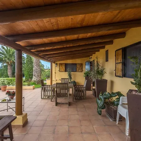 Canarian Farm With Pool Los Paredones منزل ريفي *