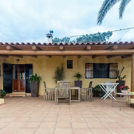 Canarian Farm With Pool Los Paredones منزل ريفي Vergara